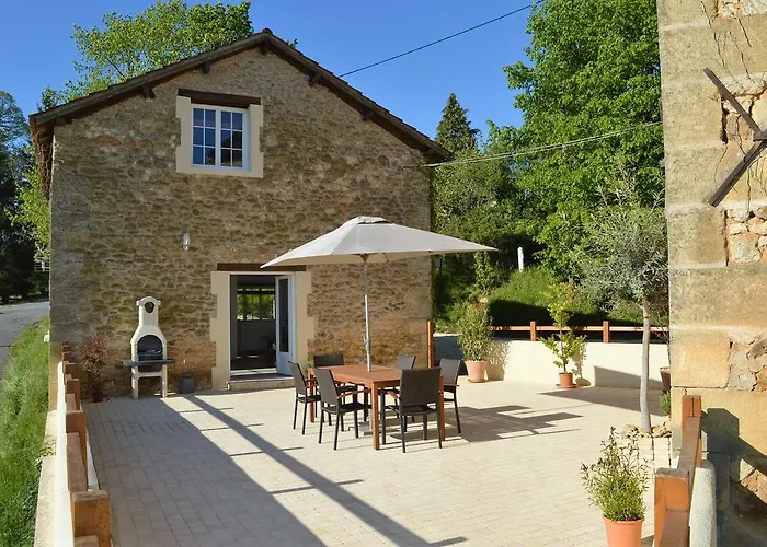 Semesterbostad Aux Volets Bleus Chez & Sylvie *