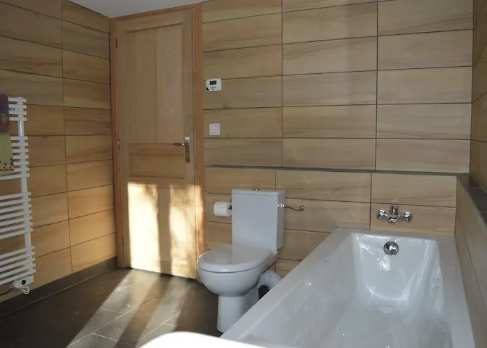 Aux Volets Bleus Chez & Sylvie *