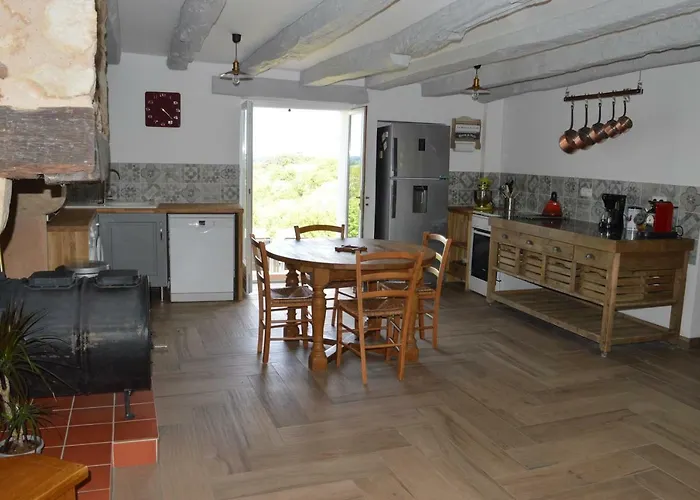 Aux Volets Bleus Chez & Sylvie Rouffignac Saint-Cernin